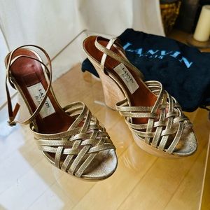 Lanvin gold wedges size 35